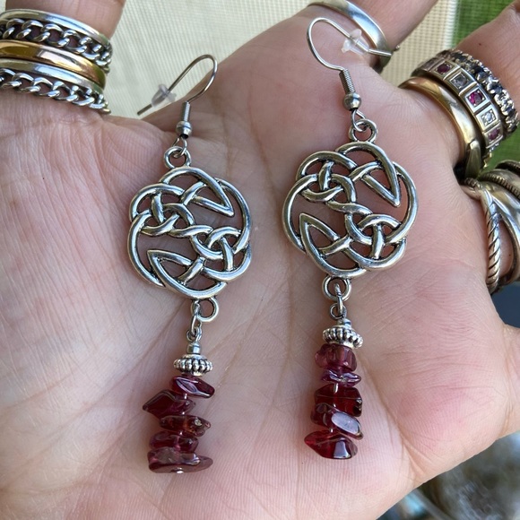 Celtic knot dangly earrings & genuine red garnet gemstones chips . Steel posts - Picture 8 of 12